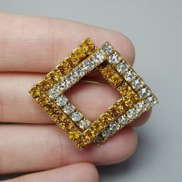 Vintage Orange Rhinestone Square Brooch, Gold Tone Prong Set Lapel Pin, Estate - Picture 6 of 6